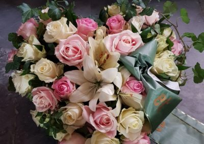 arrangements floraux bouquets et creations deuilss enterrement lausanne cheseaux crissier